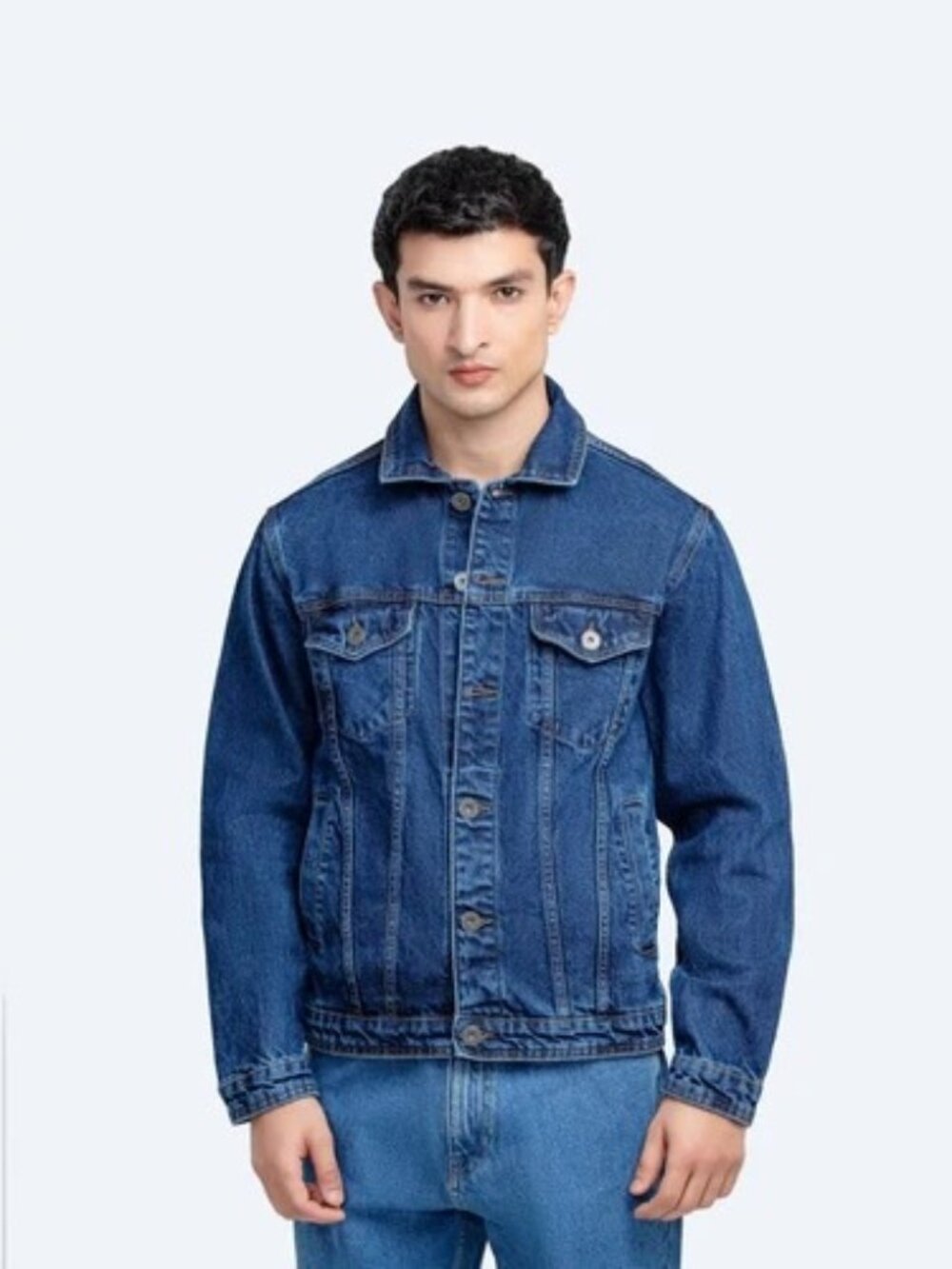 Thunder Trucker Jacket Size XL Blue Classic Fit 100% Cotton Button Front